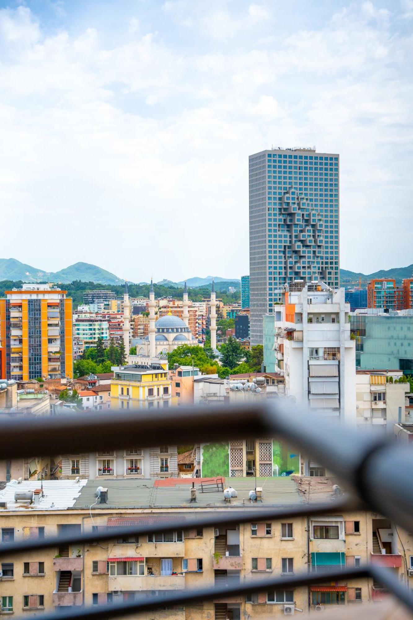Tirana Centre Lions Gate 4 Apartment エクステリア 写真